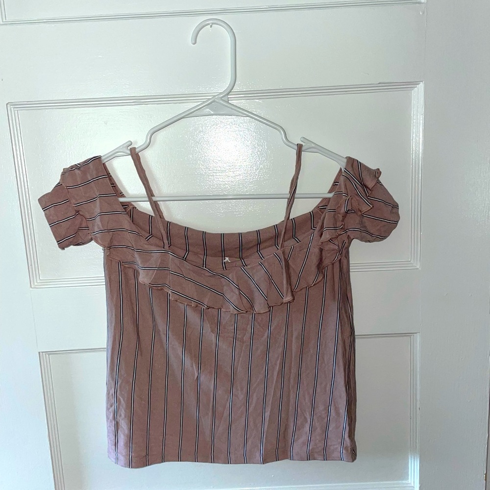 Off-The-Shoulder Ruffle Top - Picture 2 of 2